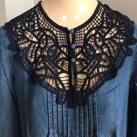 Nanette chambray top, dark navy lace trim, NWT, S - Picture 2 of 7